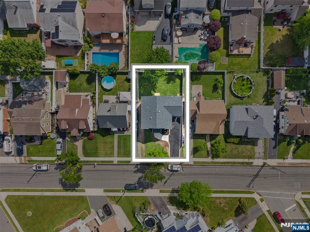 51 Becker Avenue