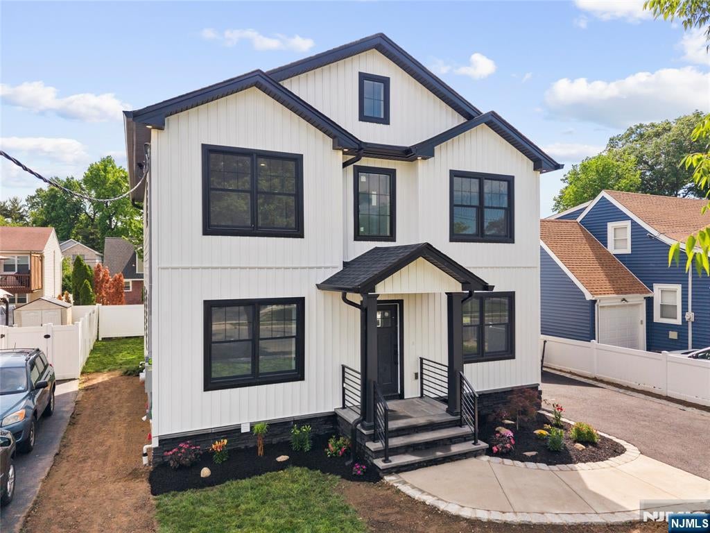 51 Becker Avenue