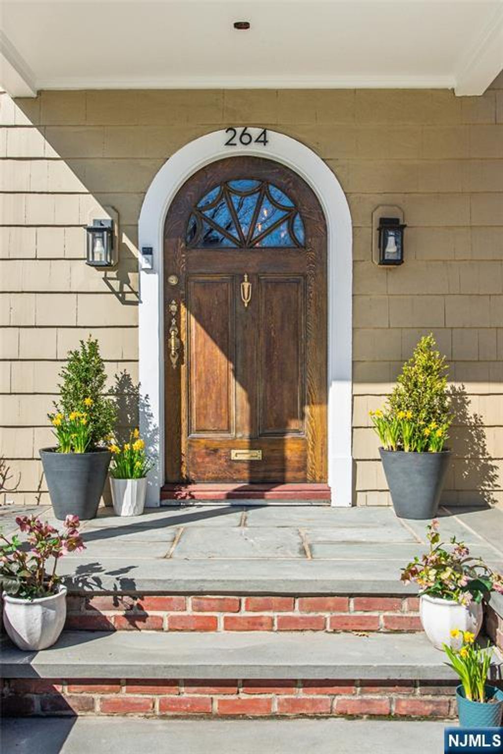 Photo of 264 Forest Avenue, Glen Ridge, NJ 07028 (MLS # 26007650)