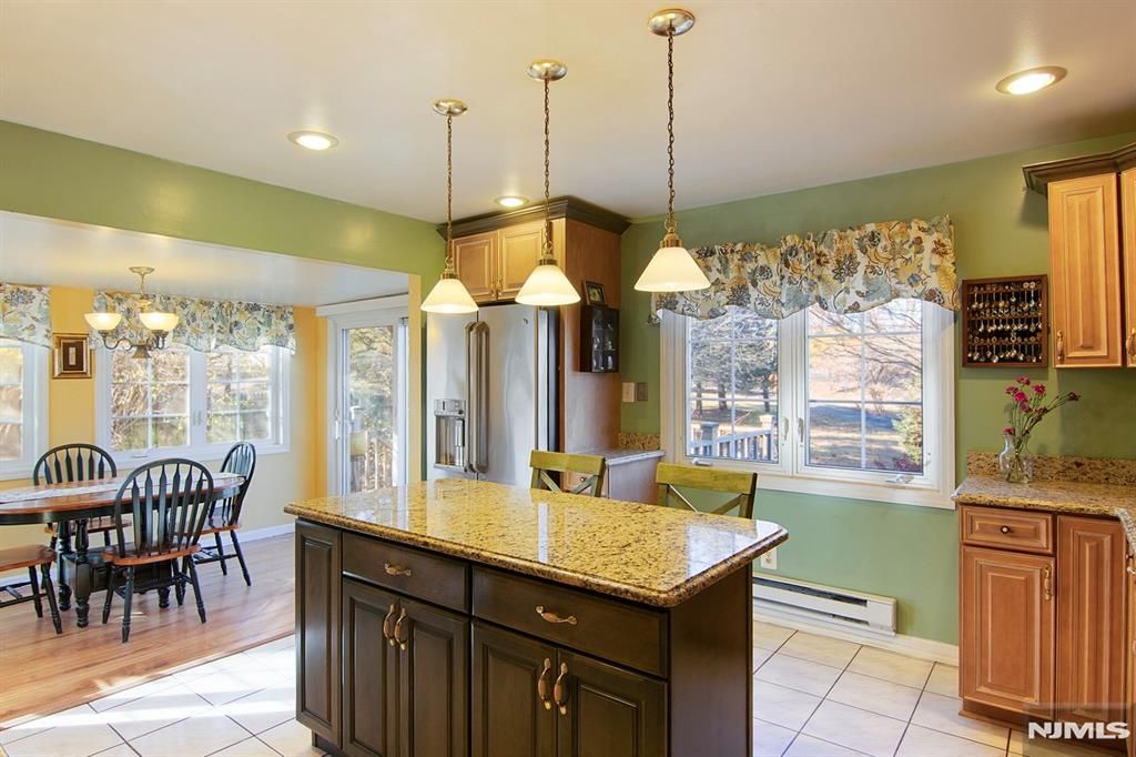 Photo of 357 Central Avenue, North Caldwell, NJ 07006 (MLS # 25040987)