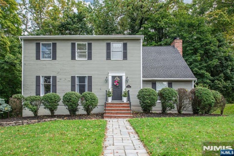 Photo of 58 Orton RD, West Caldwell, NJ 07006 (MLS # 26038741)