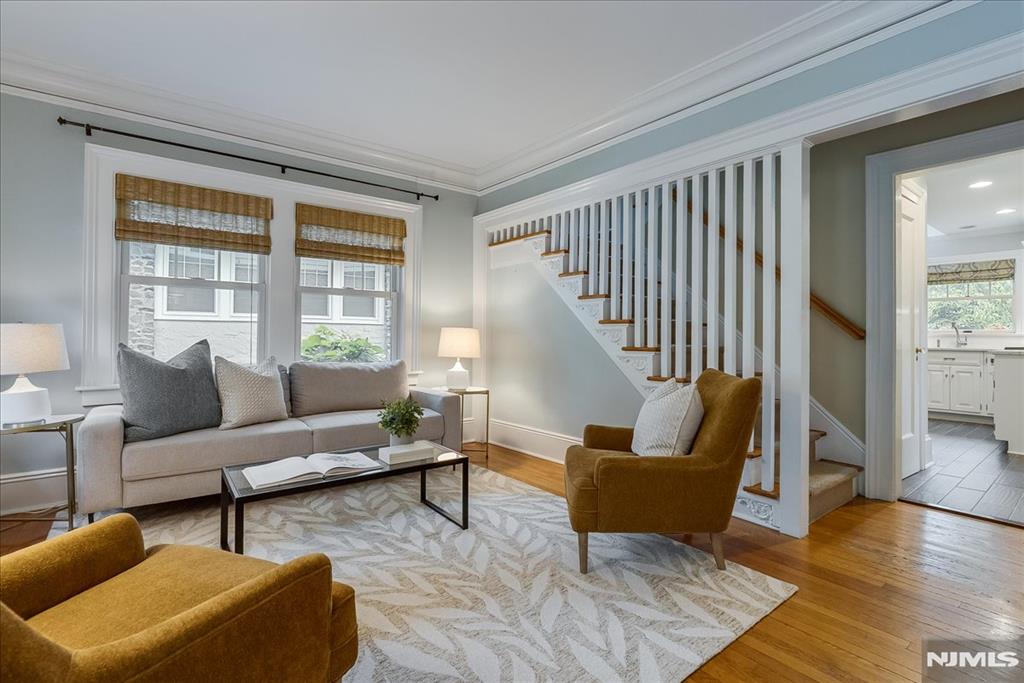 11 Windsor Place