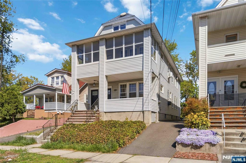 165-167 Dundee Avenue