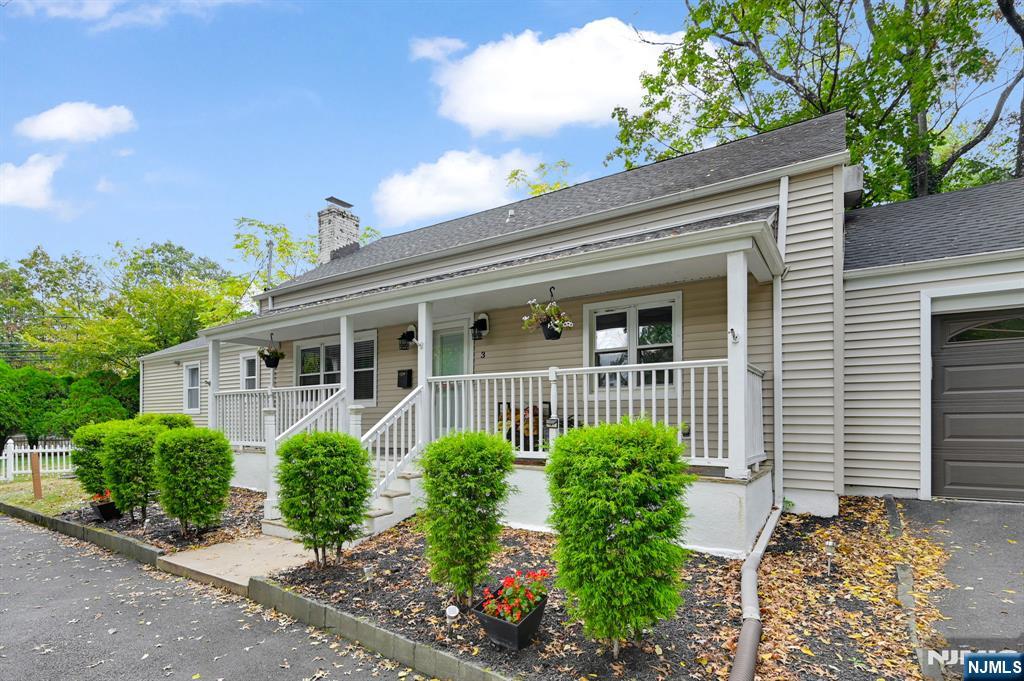 3 Country Club Road