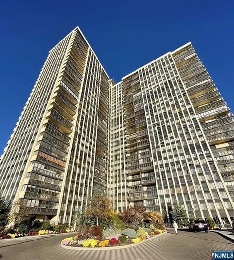 300 Winston Drive 323 Cliffside Park NJ 07010