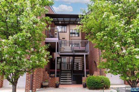 Photo of 4 Millay Court #604, Teaneck, NJ 07666 (MLS # 26014014)