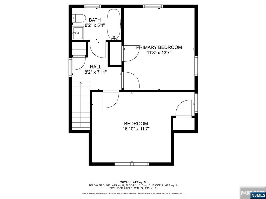 Main image without alt text