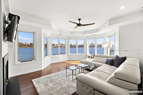 404 Jefferson Court PH4 Edgewater NJ 07020