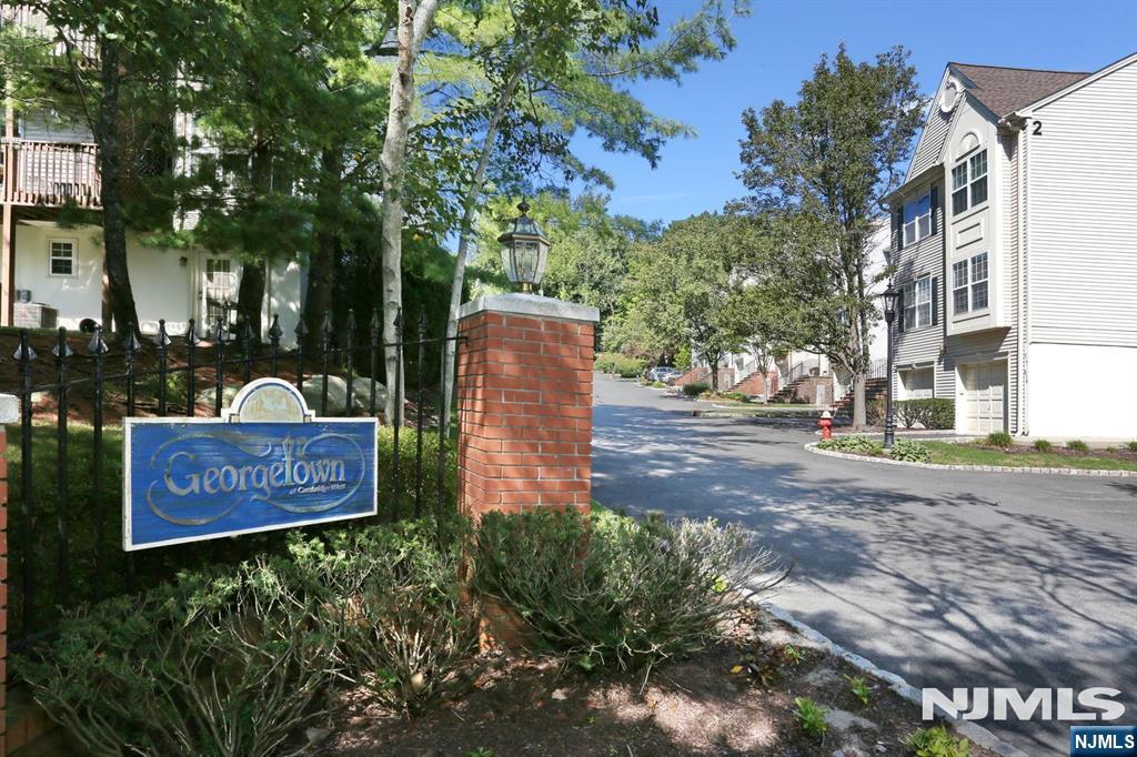 876 Somerset Court