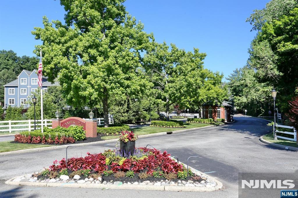 876 Somerset Court