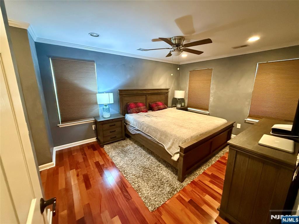 Mahwah, New Jersey 07430, United States, 2 Bedrooms Bedrooms, ,3 BathroomsBathrooms,Residential,Pending,181736