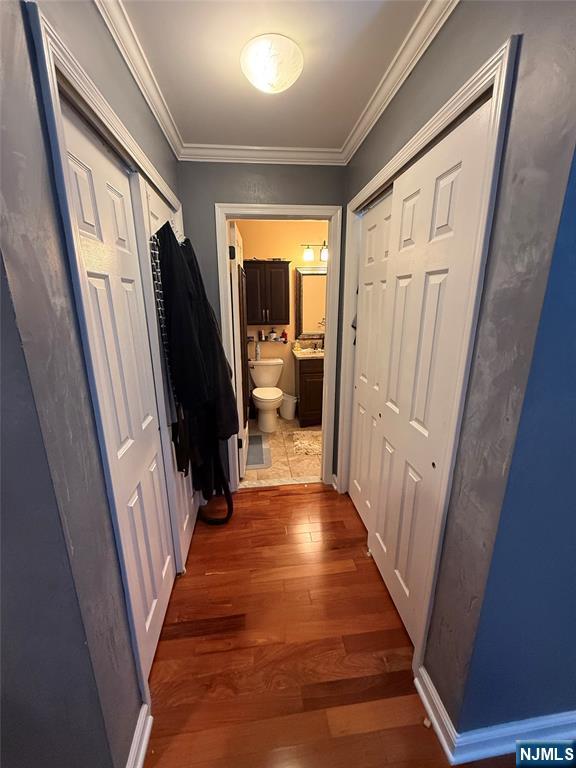 Mahwah, New Jersey 07430, United States, 2 Bedrooms Bedrooms, ,3 BathroomsBathrooms,Residential,Pending,181736