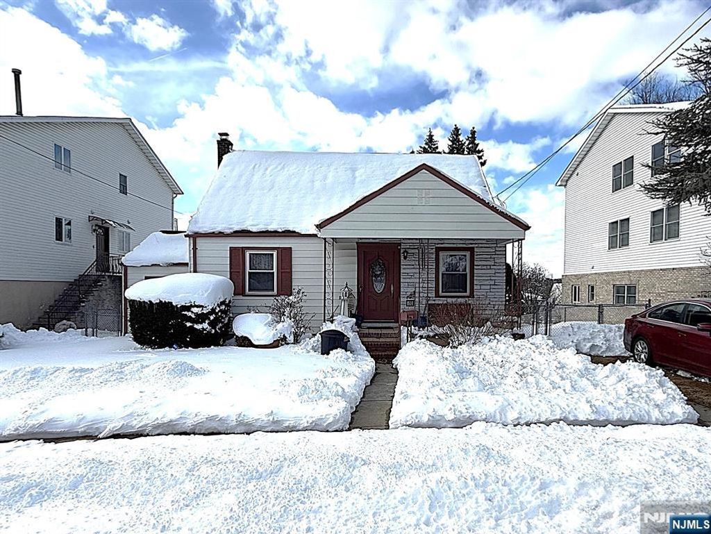 Photo of 155 Riverview Avenue, North Arlington, NJ 07031 (MLS # 26005780)