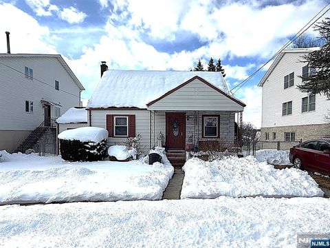 155 Riverview Avenue North Arlington NJ 07031