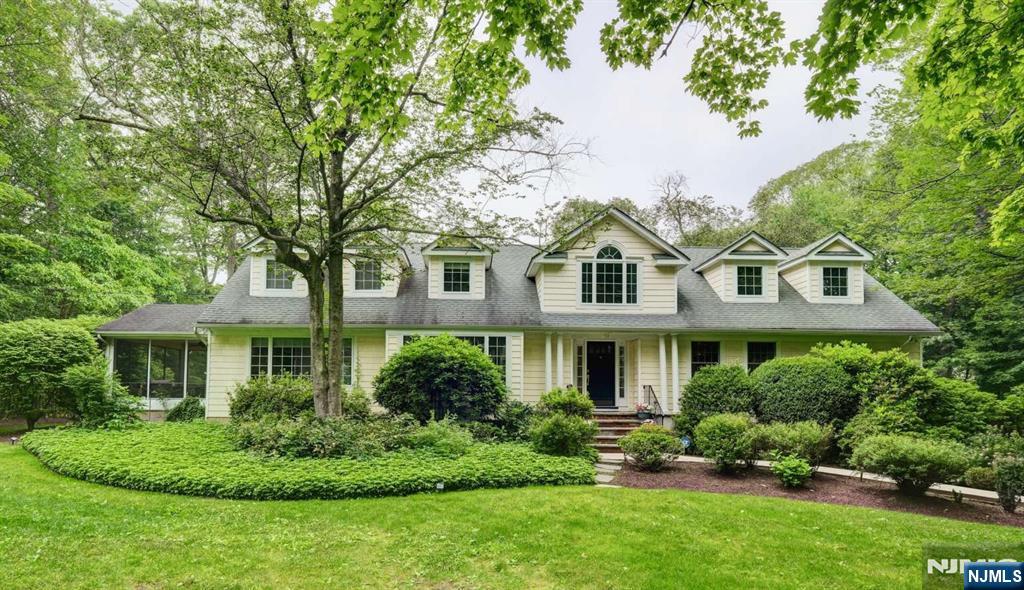 Photo 1 of 36 Wildwood Road, Woodcliff Lake, New Jersey, $1,350,000, Web #: 325020534