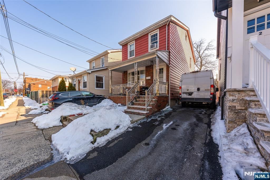 Photo of 728 Devon Street, Kearny, NJ 07032 (MLS # 26005247)