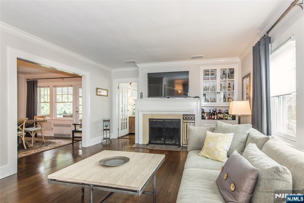 Photo of 34 Oakwood Avenue, Montclair, NJ 07043 (MLS # 26014715)
