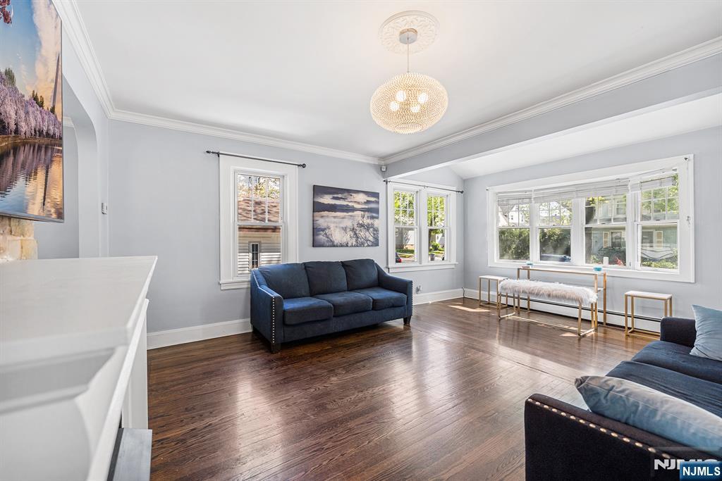 253 Maplewood Avenue