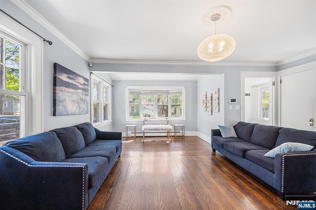 253 Maplewood Avenue