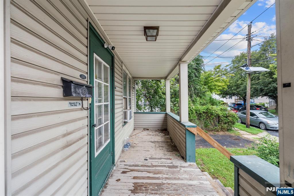 36 Pulaski Street