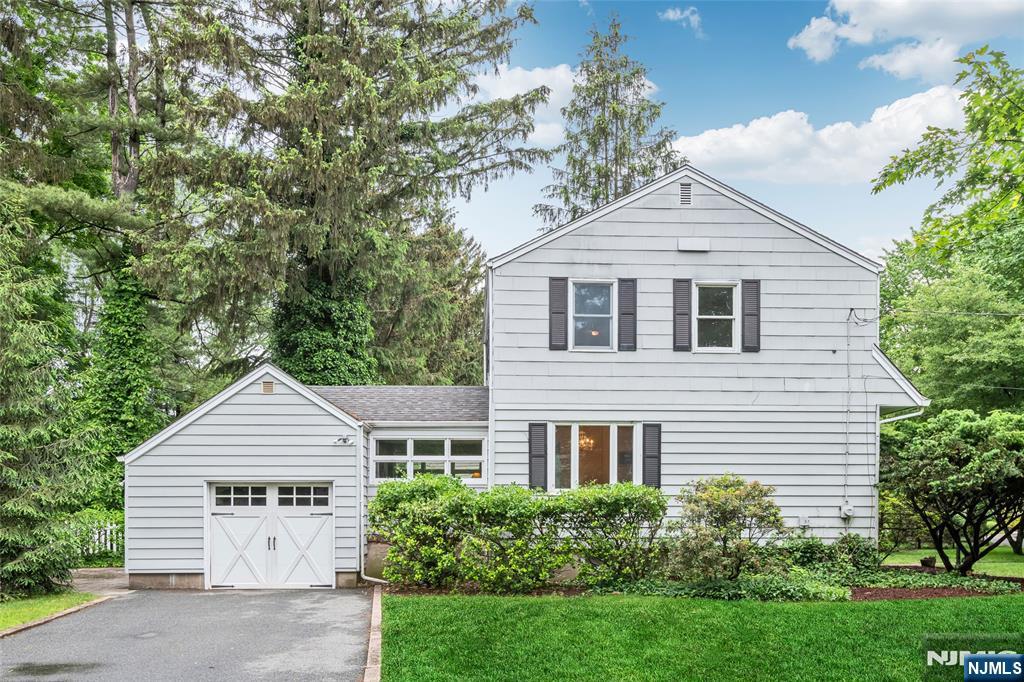 330 Vesta Court