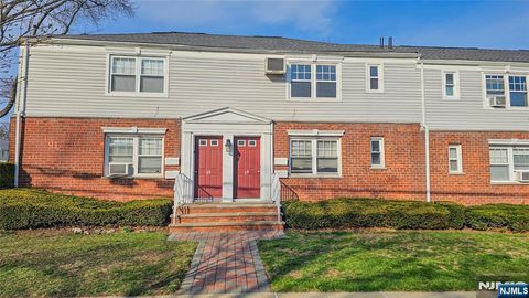 Photo of 64 Hastings Ave #B, Rutherford, NJ 07070 (MLS # 26013435)