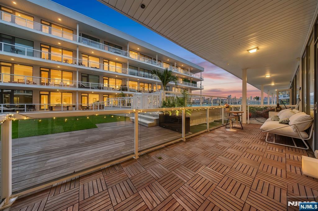 3 Somerset Lane 307