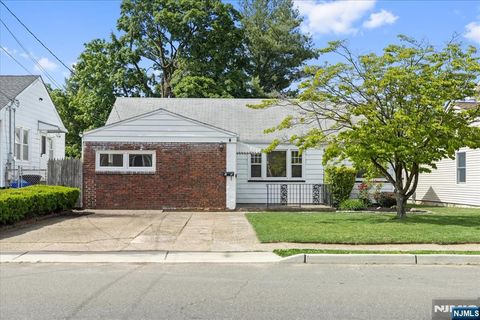 Photo of 29 Graham Terrace, Saddle Brook, NJ 07663 (MLS # 26019502)