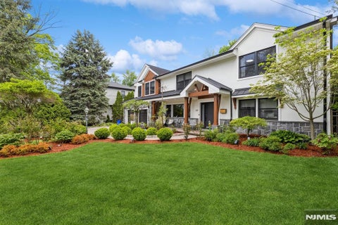 Photo of 107 Hudson Ave, Tenafly, NJ 07670 (MLS # 26027166)