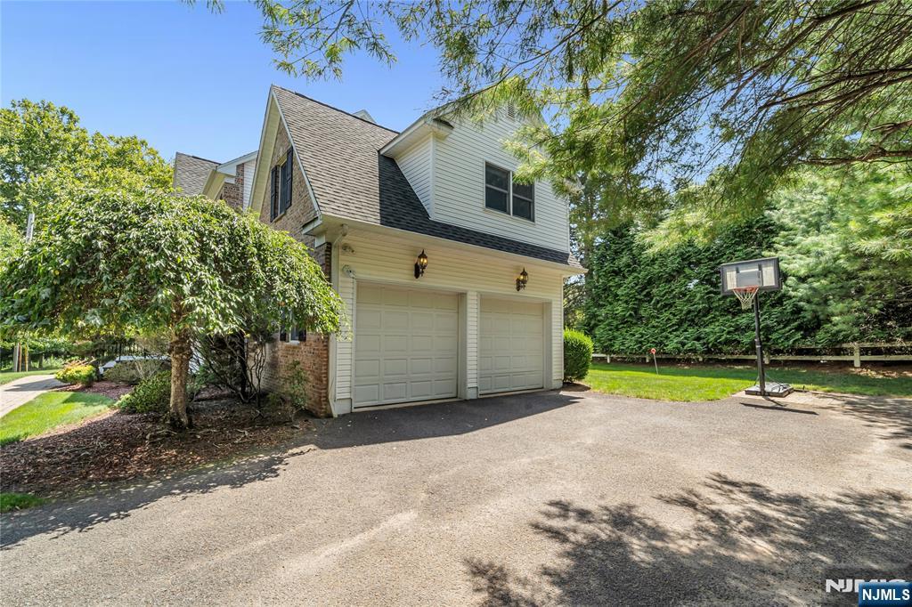 4 Michelle Court