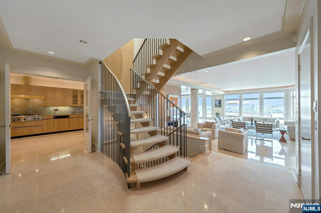 4 Ascot Way