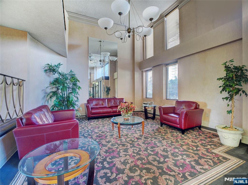 160 Overlook Avenue 17C