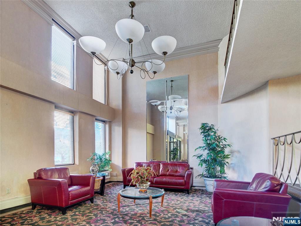 160 Overlook Avenue 17C