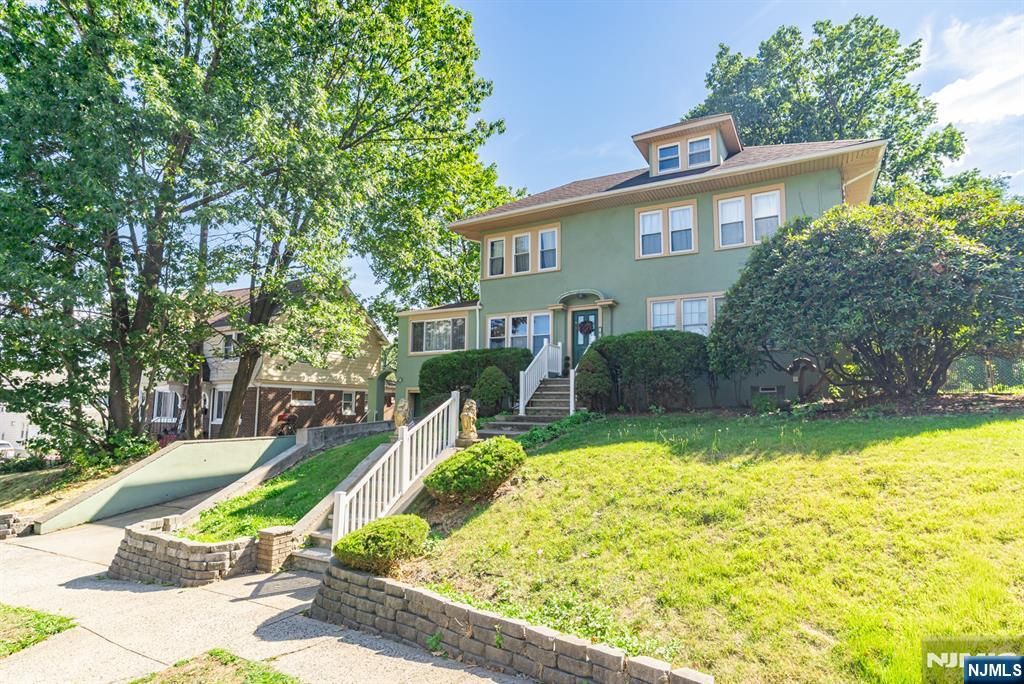Photo of 279 Joralemon Street, Belleville, NJ 07109 (MLS # 25031209)