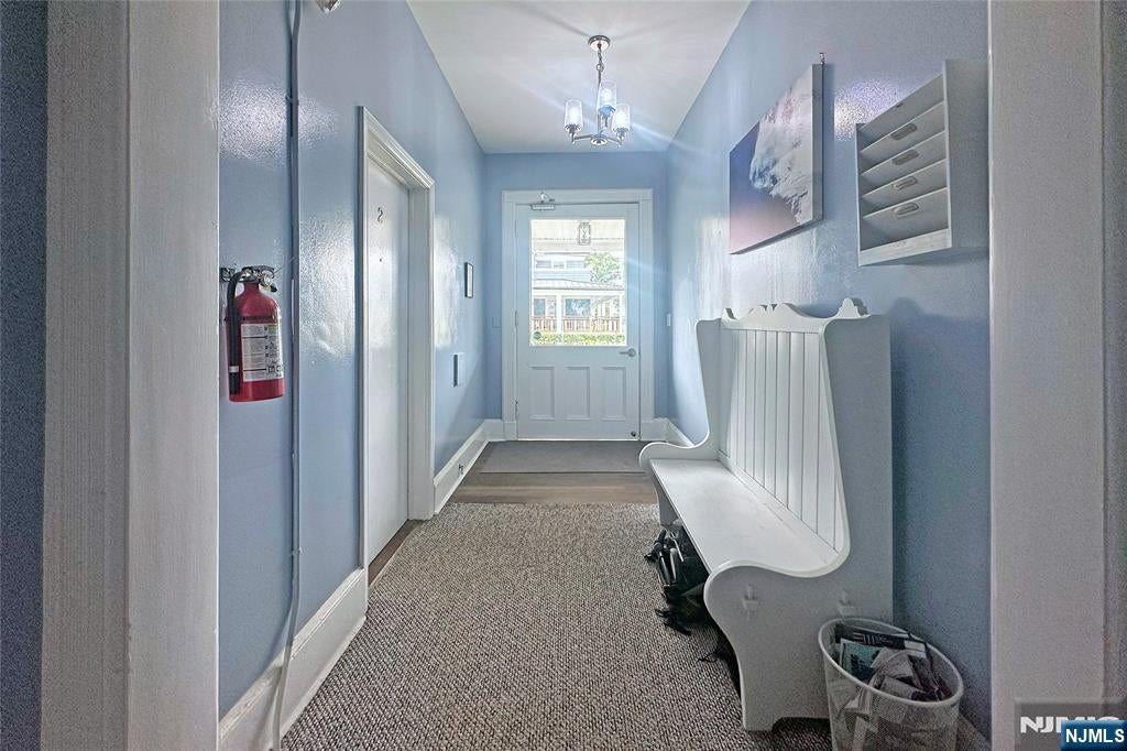 2 Hillside Avenue