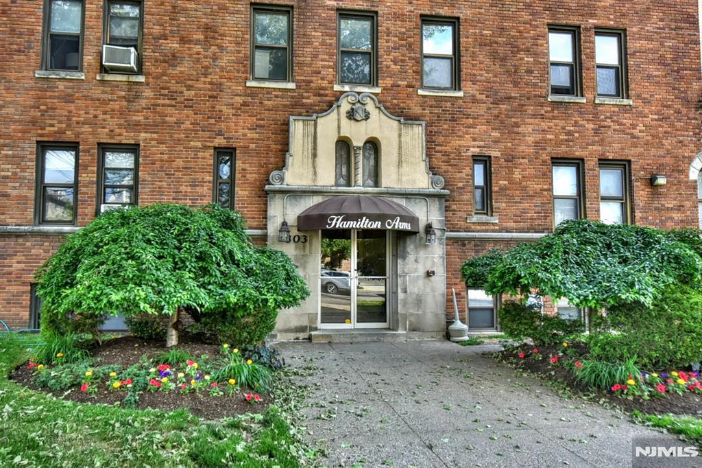 303 Hamilton Place A4