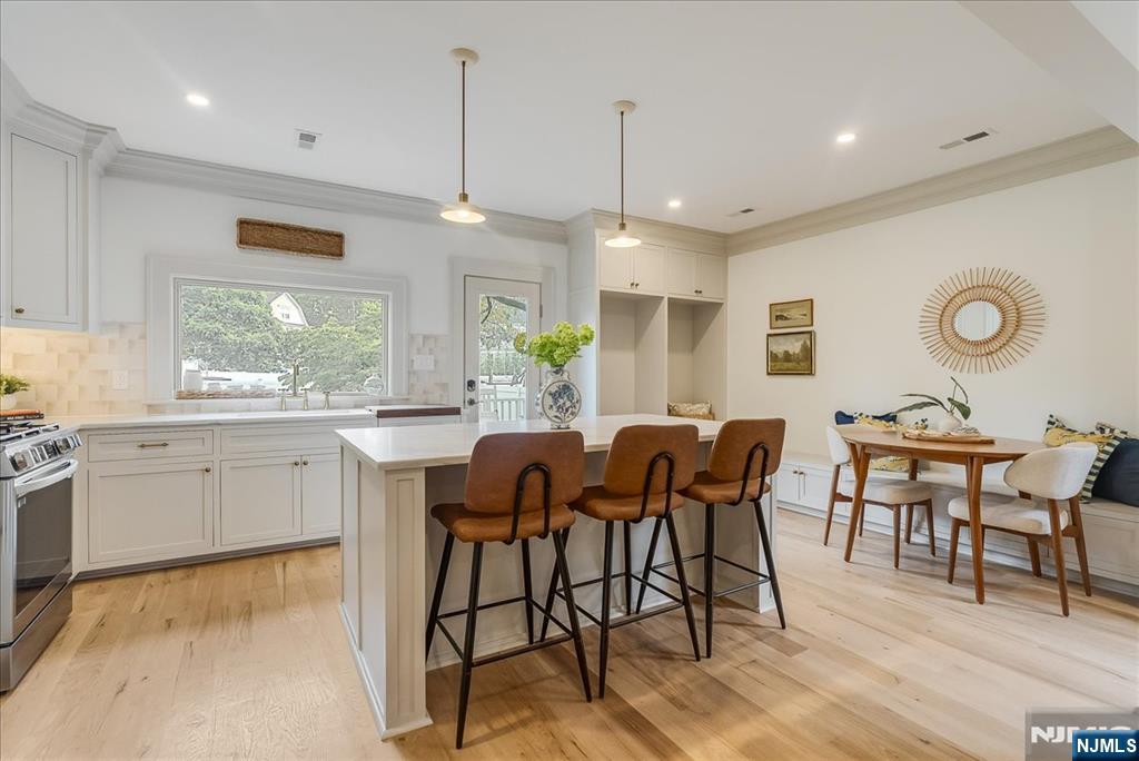 7 Hazelwood Road