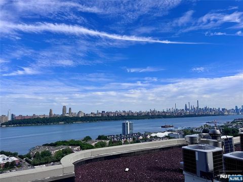 Photo of 100 Carlyle #5J North, Cliffside Park, NJ 07010 (MLS # 26018919)