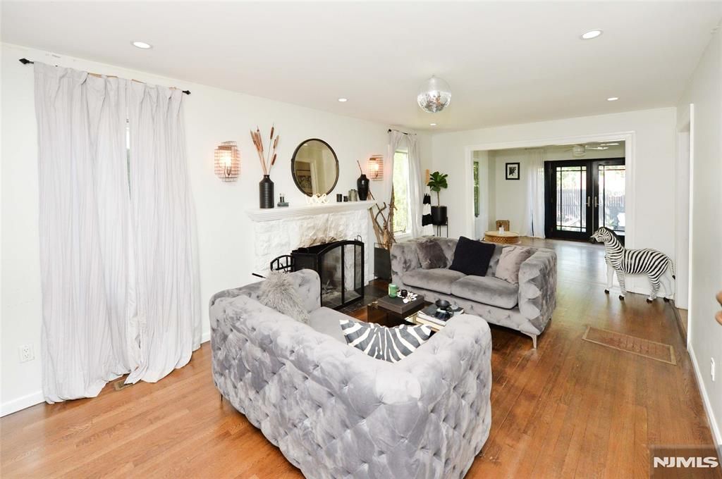 Photo of 770 Hartwell Street, Teaneck, NJ 07666 (MLS # 25028899)