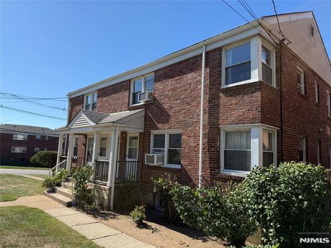 Photo of 309 Hillside Ave #6, Palisades Park, NJ 07650 (MLS # 25044181)