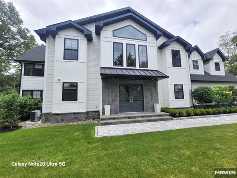Photo of 258 County Road, Demarest, NJ 07627 (MLS # 25031051)