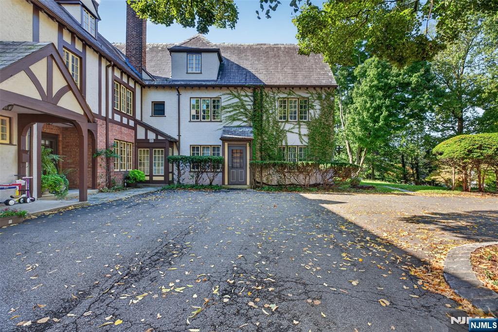 45 Dwight Place 8