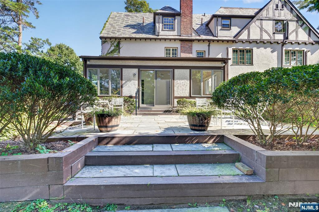 45 Dwight Place 8