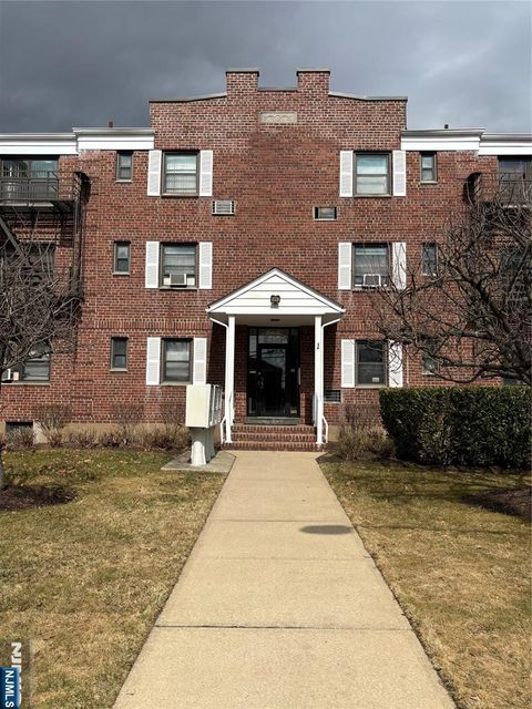 Photo of 241 Main Street #1D, Bergenfield, NJ 07621 (MLS # 25035598)
