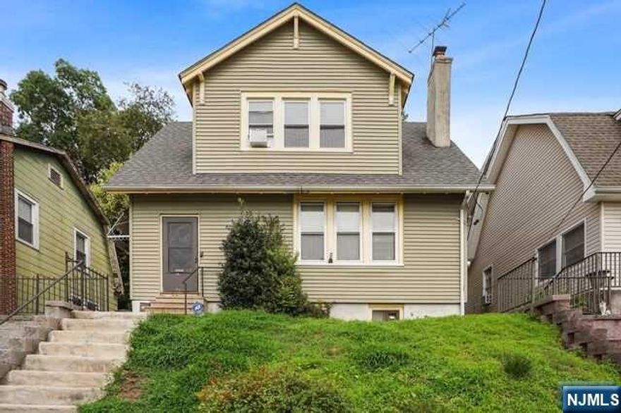 WELCOME home! This 3 bedroom, 2 bath home awaits your finishing touches. Situated in close proximity to major transportation routes like the Garden State Parkway (GSP) and Rt. 22. The basement has high ceilings and can be customized as you see fit.