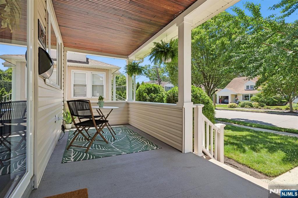 82 Vreeland Avenue