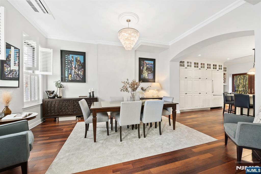 944 Bloomfield Street