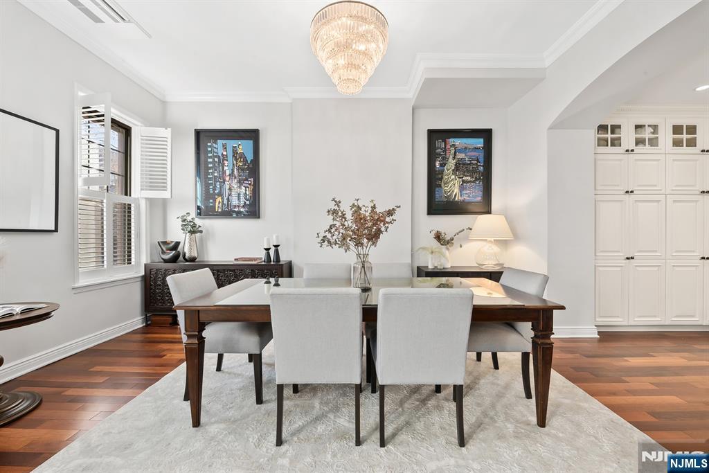 944 Bloomfield Street