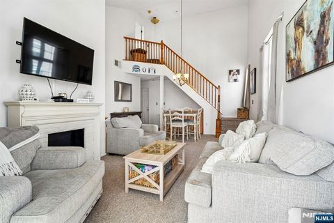 Photo of 1317 Paddington Road, Mahwah, NJ 07430 (MLS # 26007709)