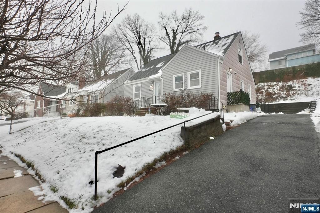 Photo of 110 Nolton Street, Belleville, NJ 07109 (MLS # 25044073)